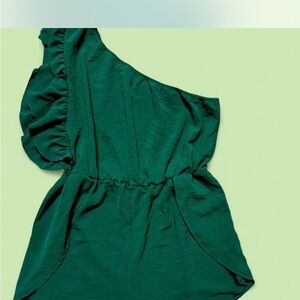 Elegant Green One-Shoulder Romper